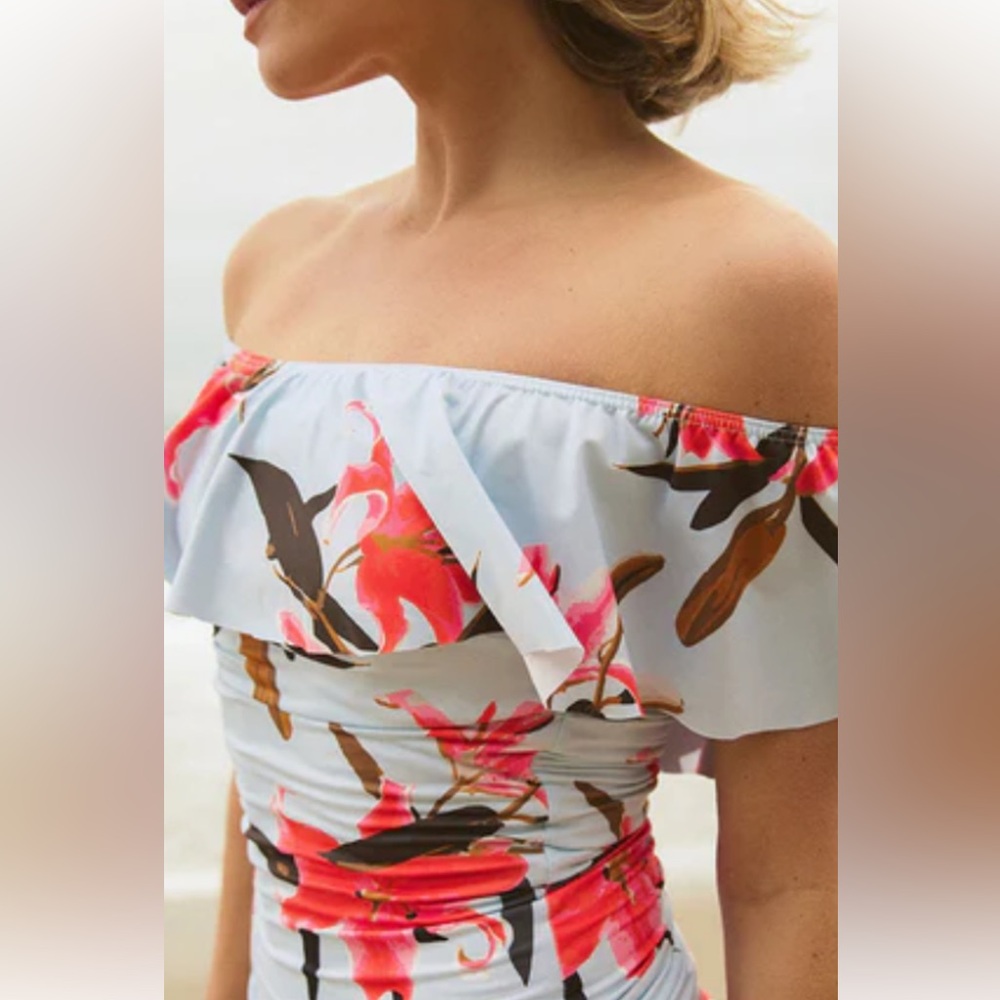 NEW Albion Fit size Large The Wave Floral One-Piece Swimsuit Sea Glass